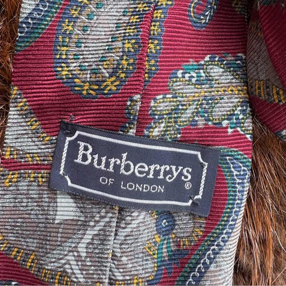 Vintage Burberry Tie - Picture 3 of 5